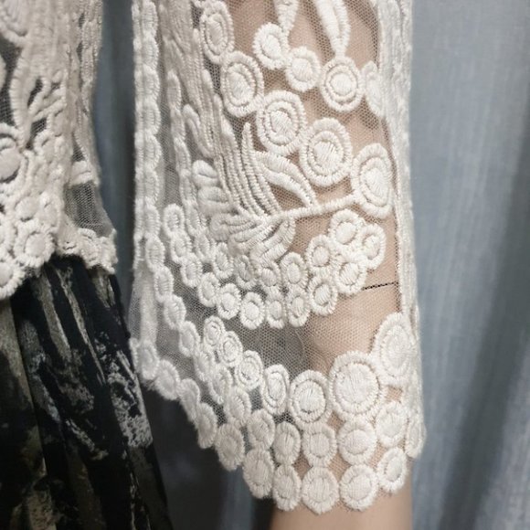 Origami by vivien AU-S White Lace Long-sleeve Blouse Top - Picture 6 of 8